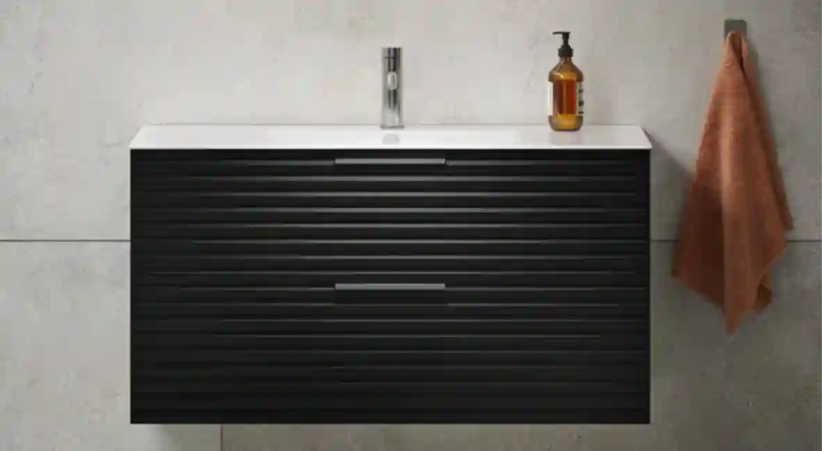 Cassøe Crown Stripe Sortbejdset Eg Badeværelsesmøbel