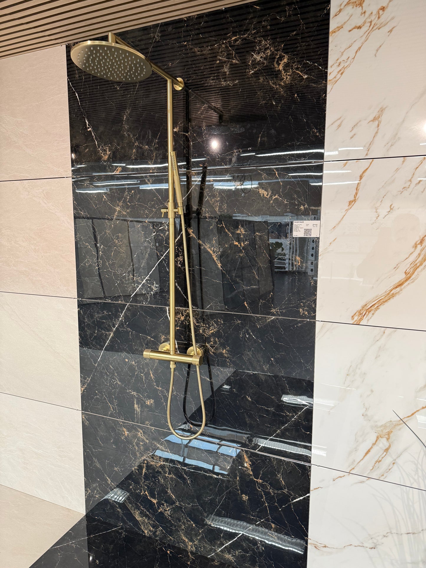 Marmorlook Fliser Verdi Gold Sort