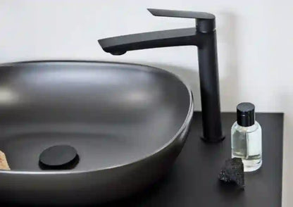 Cassøe Class Sortbejdset Eg Badeværelsesmøbel